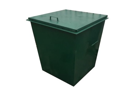 Контейнер металлический с крышкой 0,75 куба для соли или песка