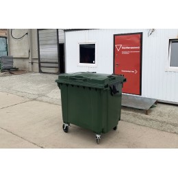 Мусорные контейнеры с крышкой